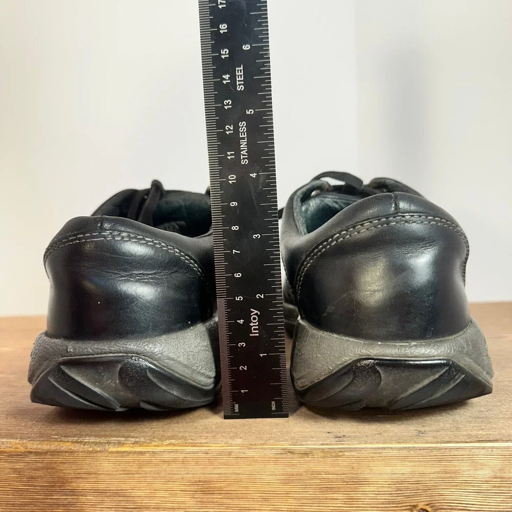 KEEN Presidio Lace Up Shoe Women SZ 8 Leather Gorpcore Hiking Comfort Minimalist